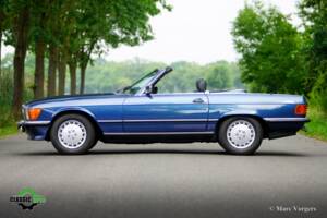 Immagine 3/60 di Mercedes-Benz 420 SL (1987)
