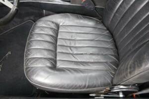 Image 14/49 de Jaguar Type E V12 (1974)