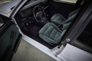 Image 62/93 of Lancia Delta HF Integrale Evoluzione I (1992)