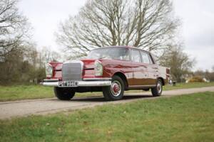Image 7/50 of Mercedes-Benz 220 (1967)