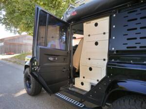 Image 23/50 of Land Rover Defender 110 (1900)