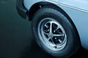 Image 34/50 of MG MGB (1976)