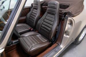 Image 11/36 of Porsche 911 Carrera 3.2 (1984)