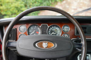 Bild 26/50 von Jaguar XJ 6 C 4.2 (1976)