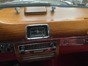 Image 25/38 of Mercedes-Benz 220 S (1959)