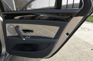 Immagine 21/50 di Bentley Flying Spur W12 (2015)