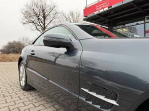 Bild 28/30 von Mercedes-Benz SL 350 (2008)