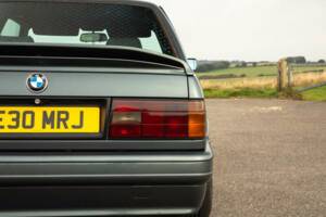 Image 14/50 of BMW 325i (1990)