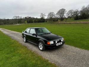 Image 2/38 de Ford Escort turbo RS (1990)