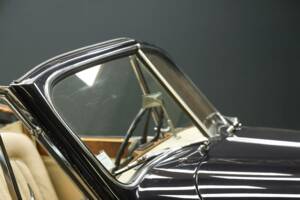 Image 7/50 of Jaguar XK 140 DHC (1955)