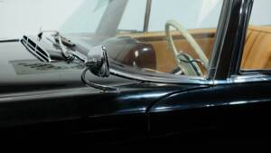 Bild 17/34 von Mercedes-Benz 220 SE b (1963)
