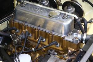 Bild 24/34 von MG MGB GT (1966)