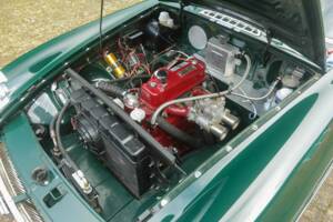 Image 3/50 of MG MGB GT (1965)