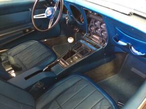 Image 14/40 of Chevrolet Corvette Stingray (1969)