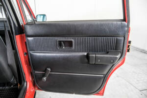 Image 36/50 of Volvo 240 (1983)