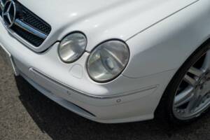 Bild 17/41 von Mercedes-Benz CL 500 (2000)