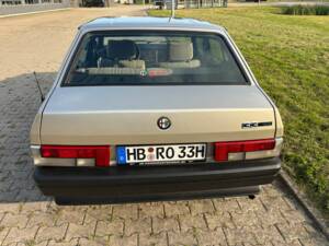 Bild 4/8 von Alfa Romeo 33 - 1.3 S (1987)