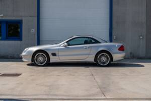 Image 6/86 de Mercedes-Benz SL 500 (2002)