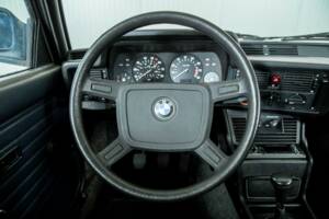 Bild 8/50 von BMW 320i (1981)