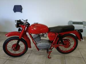 Immagine 7/28 di Moto Guzzi Stornello 125 (1960)