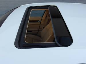 Bild 42/99 von Porsche Panamera Turbo (2009)