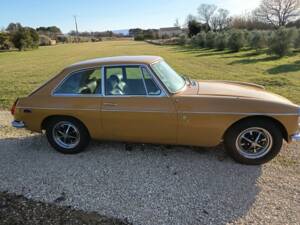 Image 5/8 of MG MGB GT (1971)