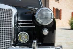 Imagen 24/50 de Mercedes-Benz 190 (1955)