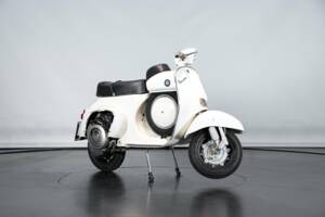 Image 4/41 de Piaggio Vespa 50 SS (1966)