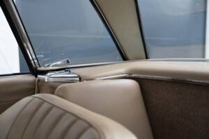 Immagine 71/93 di Mercedes-Benz 230 SL (1965)