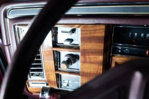Image 44/58 of Cadillac Brougham Elegance (1988)