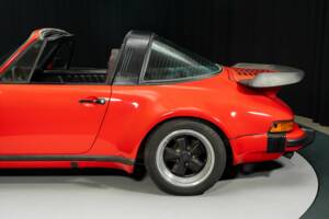 Bild 7/8 von Porsche 911 2.7 (1975)
