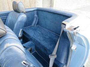 Image 14/25 of Mercedes-Benz 380 SL (1985)