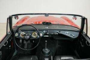 Image 2/50 of Austin-Healey 3000 Mk II (BJ7) (1964)