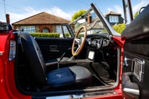 Image 27/41 de MG MGB (1972)