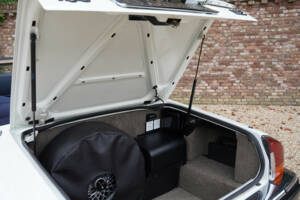 Image 36/50 of Jaguar XJS 5.3 V12 (1988)
