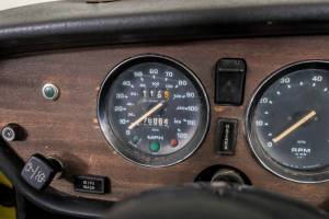 Image 21/50 de Triumph Spitfire 1500 (1974)