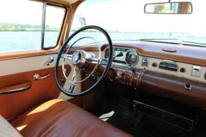 Image 16/29 of Buick 60 Century (1954)