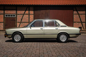 Image 12/46 of BMW 525 (1978)