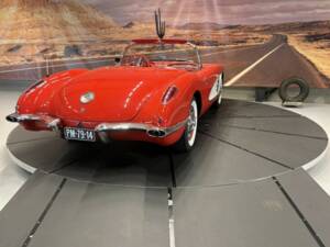 Image 12/50 of Chevrolet Corvette (1959)