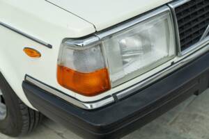 Bild 10/50 von Volvo 244 GL D (1982)