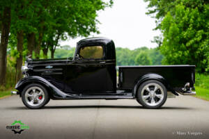 Image 3/54 of Chevrolet Standard (1936)