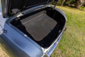 Imagen 30/47 de Ferrari 330 GT 2+2 (1964)