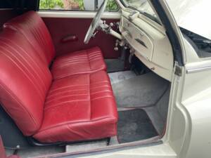 Image 2/8 of Peugeot 203 C (1957)