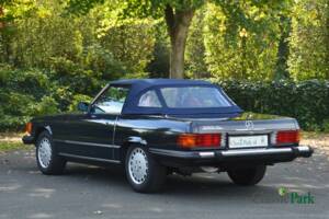 Image 6/50 de Mercedes-Benz 380 SL (1982)