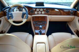 Bild 46/50 von Bentley Arnage Red Label (2002)