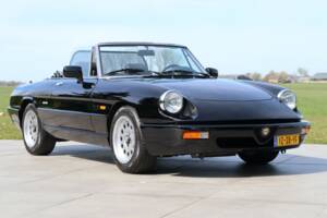 Afbeelding 16/50 van Alfa Romeo 2.0 Spider (1991)
