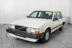 Image 17/50 of Volvo 740 GL (1987)