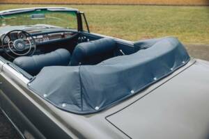 Afbeelding 23/25 van Mercedes-Benz 250 SE (1967)