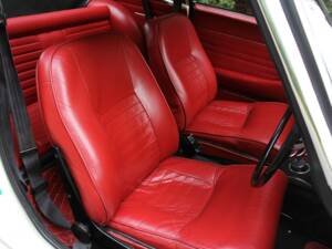 Bild 10/18 von Volvo P 1800 S (1967)