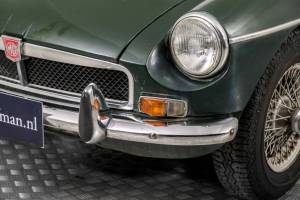 Image 20/50 of MG MGB GT (1973)